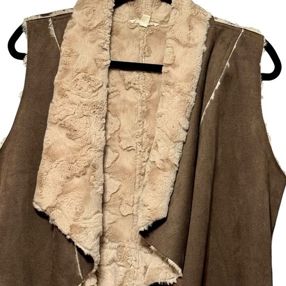Double Zero Vegan Suede Faux Fur Chocolate Brown Open Front Cardigan Vest - Picture 3 of 11